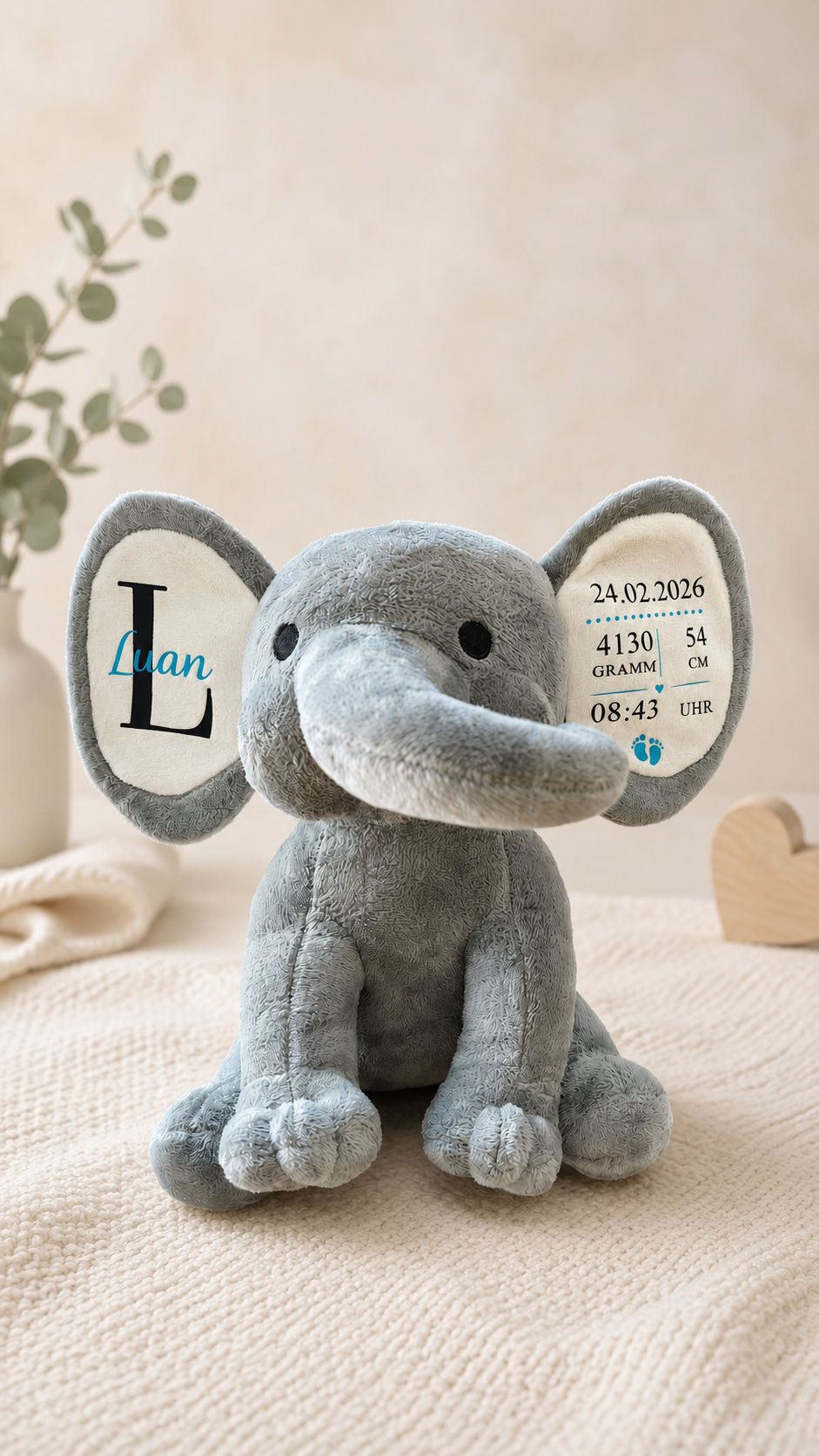 Personalisierter Plüschelefant mit Geburtsdaten